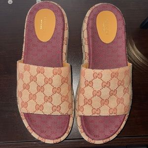 Authentic Women's Original GG slide sandal size 39